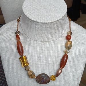MULTICOLOR STONE NECKLACE